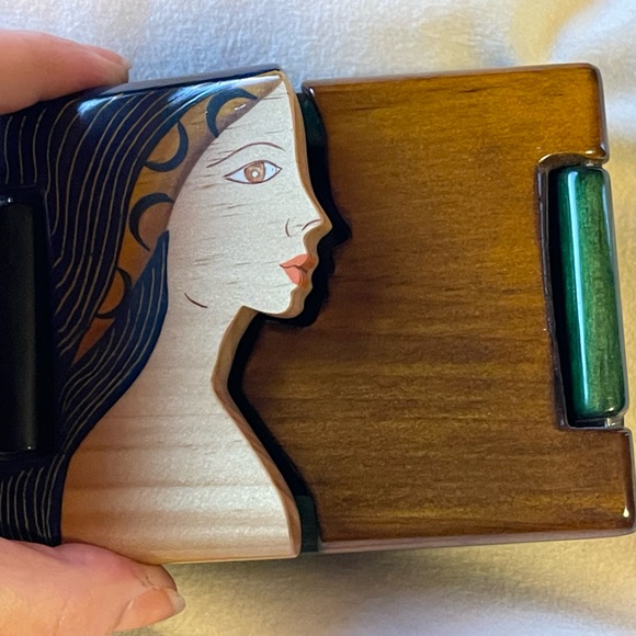 Pretty Wooden Jewelry Box - Picture 4 of 6